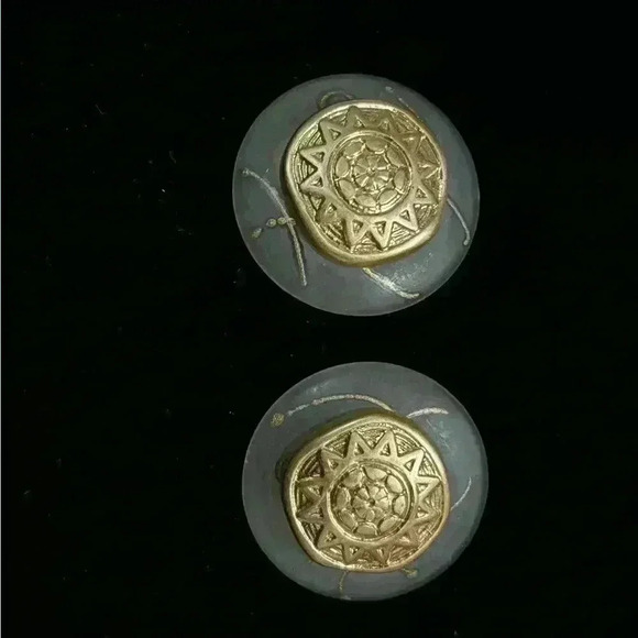 Made In Italy Clip On Earnings - Picture 1 of 6
